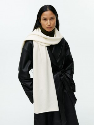 Esarfa Arket Cashmere Dama Albi | Romania-UQCV89026
