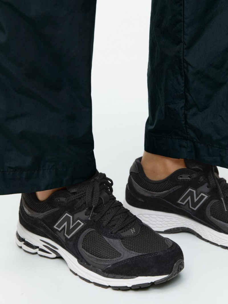 Adidasi Arket New Balance 2002R Dama Negrii | Romania-HNEQ81674