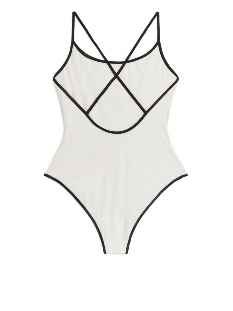 Costum de Baie Arket Matte Dama Albi Negrii | Romania-DZPK21540