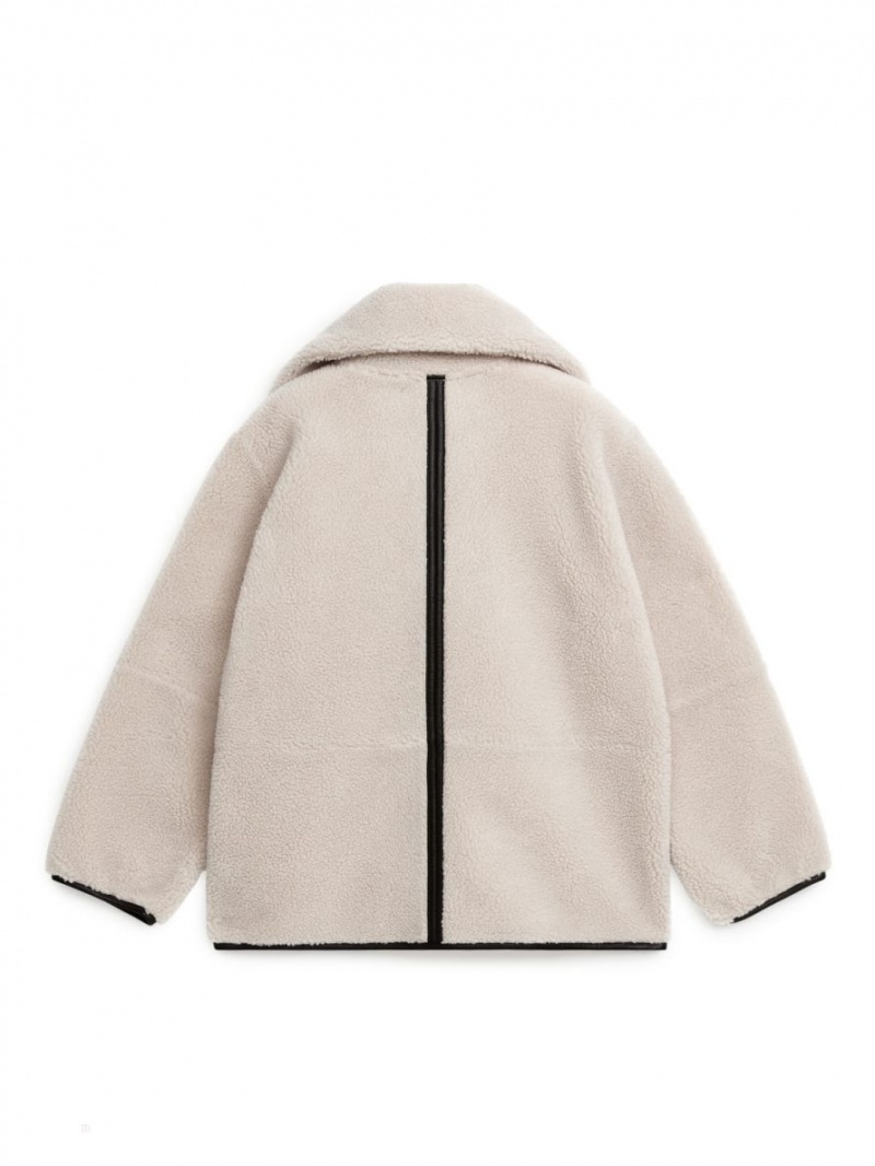 Geaca Arket Piele Detailed Pile Dama Bej Deschis Negrii | Romania-LCUD26895