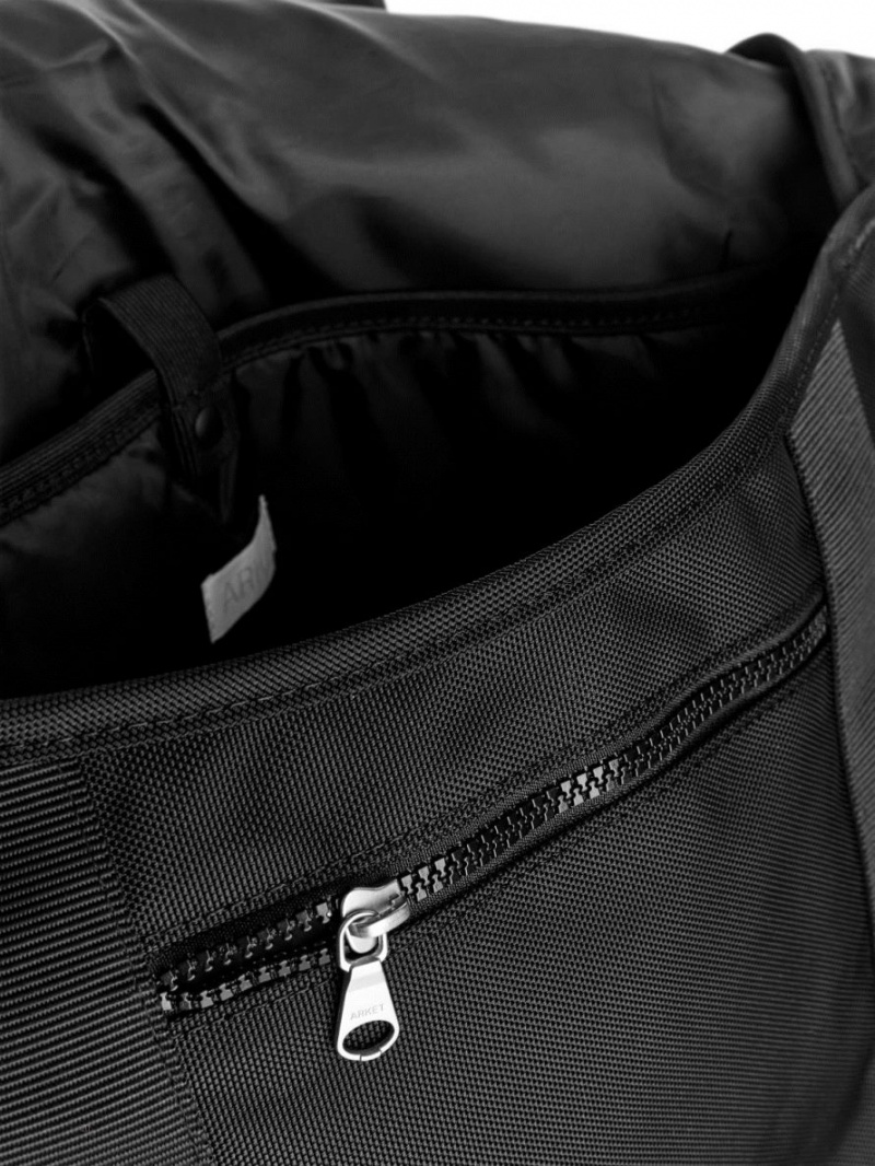 Geanta de Umar Arket Nailon Messenger Barbati Negrii | Romania-JNEO43875