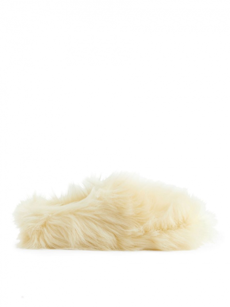 Papuci Arket Fluffy Indoor Dama Albi | Romania-JPOG89675